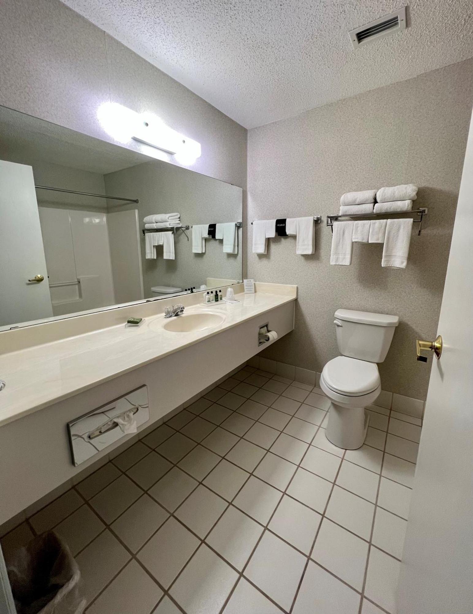 Country Inn Walker Luaran gambar